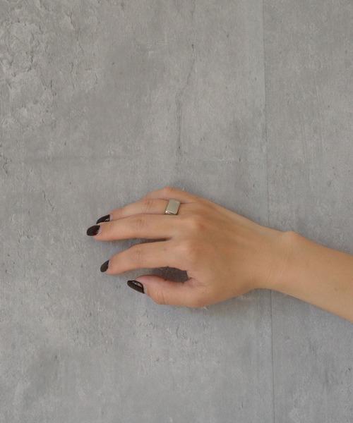 BROTHERHOOD(ブラザーフッド)の「【earyear】Cubic Luxe design peti Volume Ring(リング・レディース・ゴールド/シルバー・MEDIUM/SMALL/LARGE)」の9枚目の写真