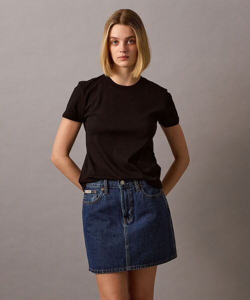 Calvin Klein（カルバン・クライン）の「コットン リラックスド Tシャツ（Tシャツ/カットソー・レディース・ブラック/ホワイト・S/M/L/XS）」の8枚目の写真