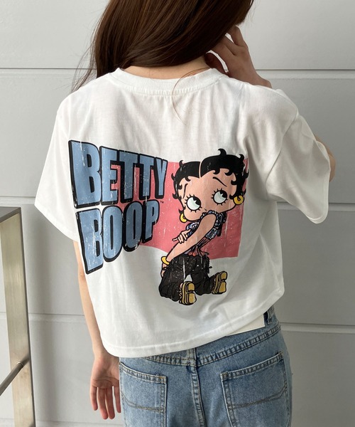 GLAMOROUS JANE(グラマラスジェーン)の「BETTY BOOPプリントショート丈Tシャツ(Tシャツ/カットソー・レディース・ブラック/オフホワイト/チャコールグレー・FREE)」の5枚目の写真