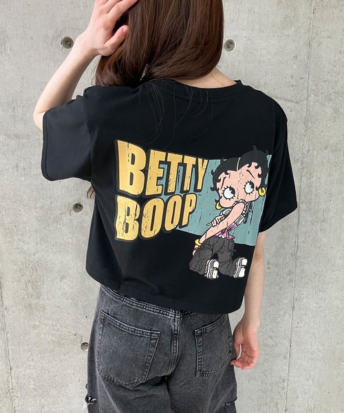 GLAMOROUS JANE(グラマラスジェーン)の「BETTY BOOPプリントショート丈Tシャツ(Tシャツ/カットソー・レディース・ブラック/オフホワイト/チャコールグレー・FREE)」の18枚目の写真