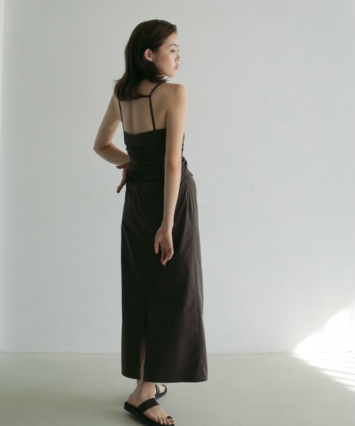 anuke(アンヌーク)の「Backopen Shirring Onepiece(ワンピース・レディース・ブラウン/ブラック・36inch/38inch)」の8枚目の写真