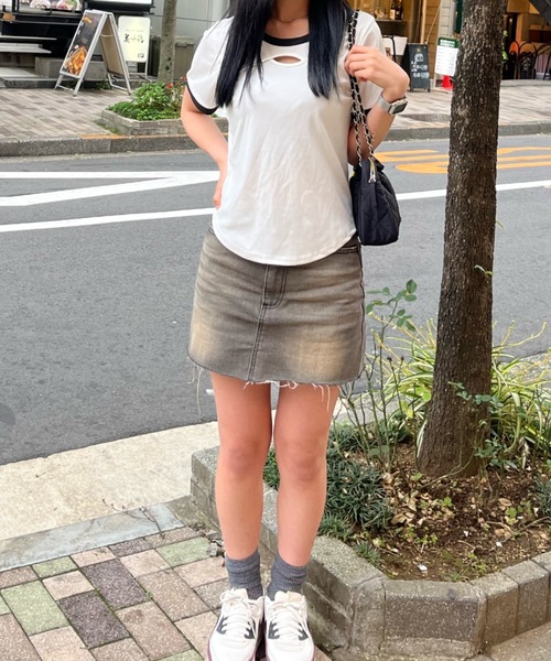 Mejoul（メジュール）の「フロントカットアウト 配色リンガー ピチTシャツ（Tシャツ/カットソー・レディース・ピンク/ホワイト/ブラック/アイボリー・S/M）」の17枚目の写真