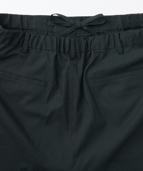 無印良品（ムジルシリョウヒン）の「紳士　風を通すタックテーパードパンツ（その他パンツ・メンズ・ブラウン系/ブラック/ダークネイビー・L/M/S/XL）」の10枚目の写真