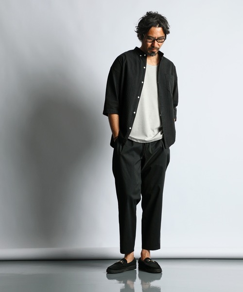 The DUFFER of ST.GEORGE（ザダファーオブセントジョージ）の「SEERSUCKER OVERDYE 3Q SHIRT：シアサッカーストライプ 製品染め 5分袖シャツ（シャツ/ブラウス・メンズ・ネイビー/ブラック/ホワイト・LARGE/MEDIUM/SMALL/X-LARGE）」の7枚目の写真