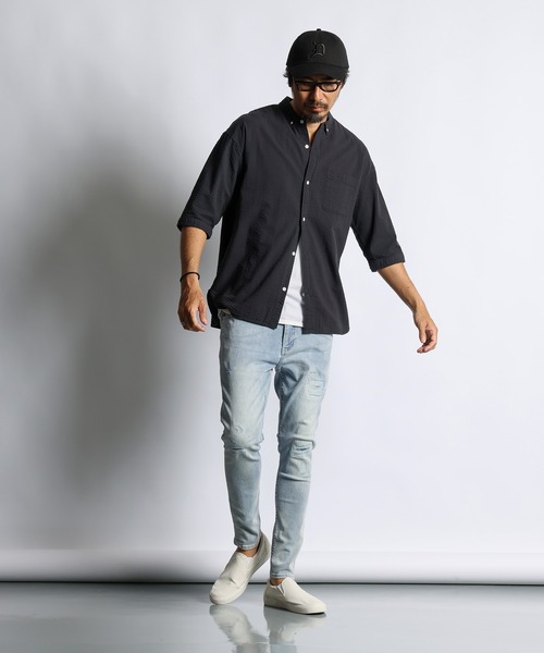 The DUFFER of ST.GEORGE（ザダファーオブセントジョージ）の「SEERSUCKER OVERDYE 3Q SHIRT：シアサッカーストライプ 製品染め 5分袖シャツ（シャツ/ブラウス・メンズ・ネイビー/ブラック/ホワイト・LARGE/MEDIUM/SMALL/X-LARGE）」の9枚目の写真