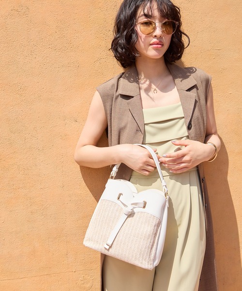 VIS（ビス）の「ハートカットカゴバッグ（ショルダーバッグ・レディース・ブラック/ホワイト系その他・FREE）」の5枚目の写真