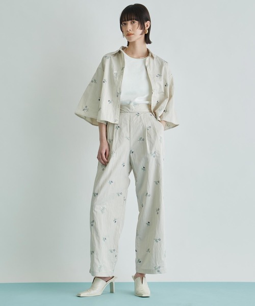 Settimissimo（セッティミッシモ）の「タフタフラワー刺繍タックパンツ（その他パンツ・レディース・アイボリー/ブラック・FREE）」の5枚目の写真