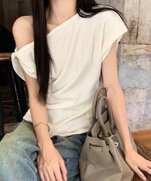 ツイストデザインワンショルダーTシャツ