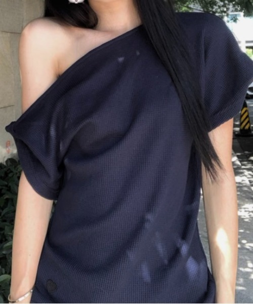 LADY LIKE（レディライク）の「ツイストデザインワンショルダーTシャツ（Tシャツ/カットソー・レディース・ネイビー/グレー/アイボリー・M）」の15枚目の写真