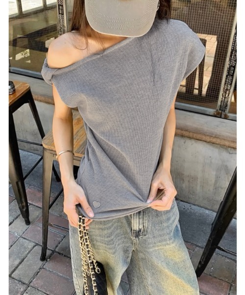 LADY LIKE（レディライク）の「ツイストデザインワンショルダーTシャツ（Tシャツ/カットソー・レディース・ネイビー/グレー/アイボリー・M）」の13枚目の写真