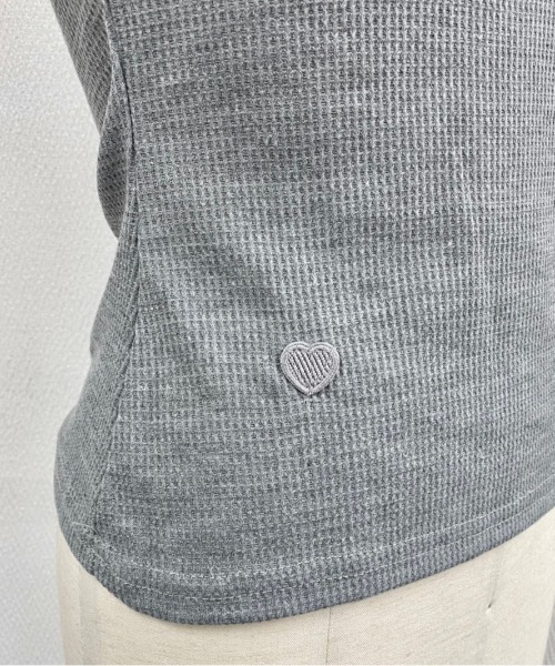 LADY LIKE（レディライク）の「ツイストデザインワンショルダーTシャツ（Tシャツ/カットソー・レディース・ネイビー/グレー/アイボリー・M）」の4枚目の写真