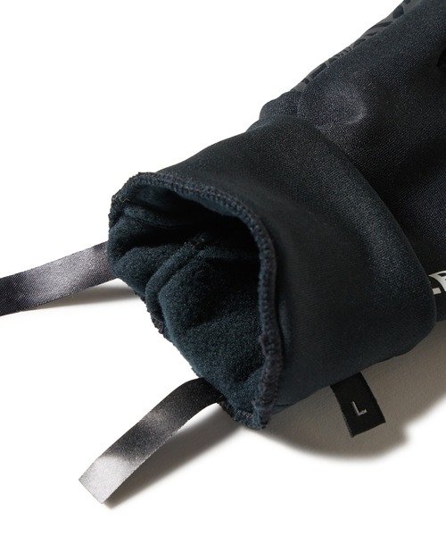 NEW ERA（ニューエラ）の「ニューエラ 手袋 グローブ ブランドロゴ（手袋・メンズ・ブラック系1/ブラック系/ブラック・XL/L/M/S）」の5枚目の写真