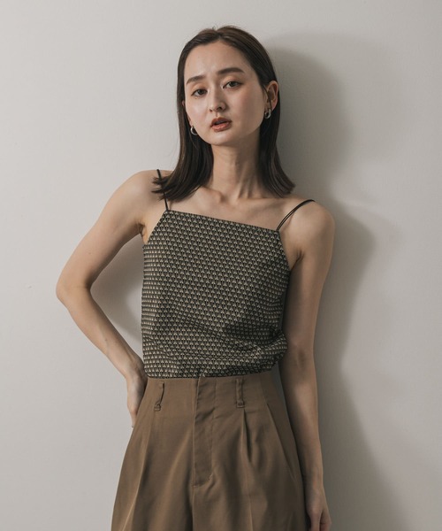 SENSE OF PLACE by URBAN RESEARCH(センスオブプレイスバイアーバンリサーチ)の「パターンダブルストラップキャミ(キャミソール・レディース・ブラック系その他/ブラウン系その他・ONE)」の18枚目の写真