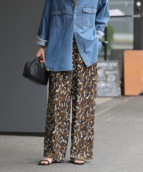 JOURNAL STANDARD relume（ジャーナルスタンダード　レリューム）の「レオパードプリントパンツ（その他パンツ・レディース・ブラウン/ボルドー・FREE）」の11枚目の写真