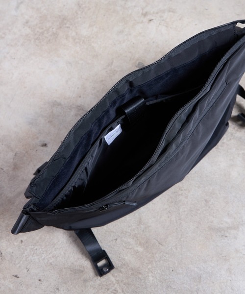 NoiR/ノアール(ノアール)の「NoiR ノアール Compass messenger/コンパスメッセンジャー バッグ(メッセンジャーバッグ・メンズ・ブラック系その他/ブラック・FREE)」の6枚目の写真
