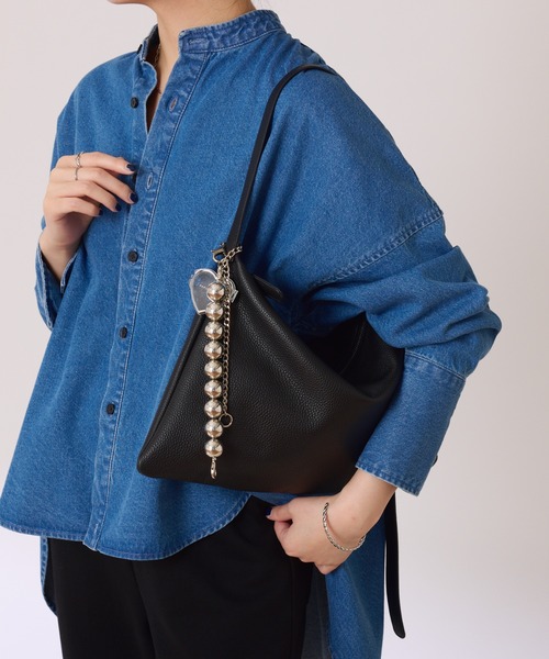 PAPILLONNER（パピヨネ）の「スリムレザーショルダーバッグ（ショルダーバッグ・レディース・ベージュ/ブラック・FREE）」の17枚目の写真