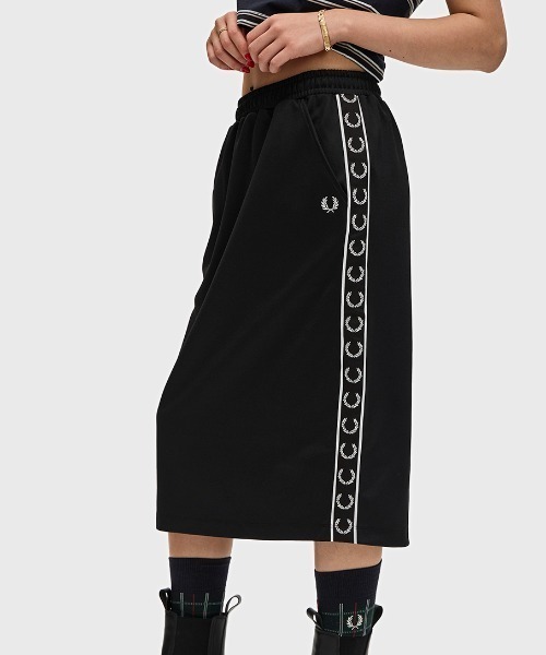【最旬アイテム】FRED PERRY Taped Track スカート Taped Track Skirt／フレッドペリートラックスカート（スカート