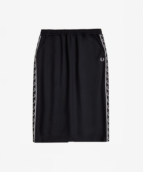 FRED PERRY（フレッドペリー）の「Taped Track Skirt／フレッドペリートラックスカート（スカート・レディース・ブラック・8/10）」の9枚目の写真