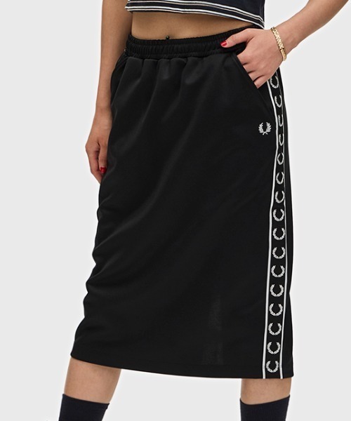 FRED PERRY（フレッドペリー）の「Taped Track Skirt／フレッドペリートラックスカート（スカート・レディース・ブラック・8/10）」の12枚目の写真
