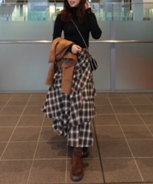 rienda（リエンダ）の「マルチチェックラッフルロングハイウエストスカート 秋服（スカート・レディース・ブラウン系その他・SMALL/MEDIUM）」の15枚目の写真