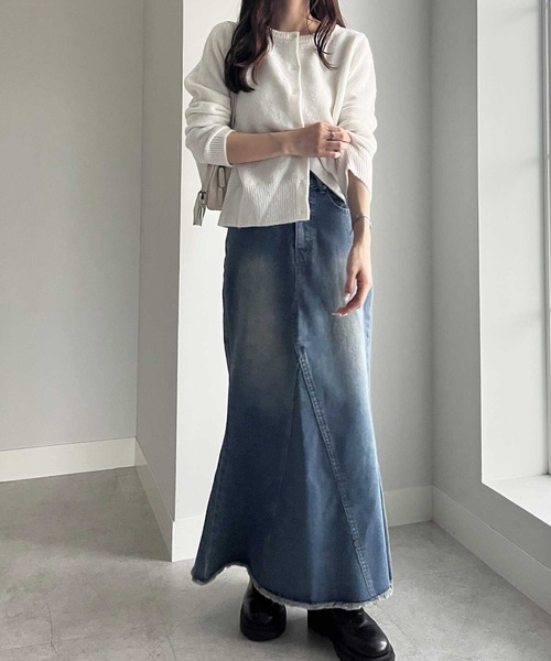 nelliy.（ネルリー）の「オリジナルパッチ付きマーメイドデニムロングスカート（スカート・レディース・ブルー・MEDIUM/LARGE）」の8枚目の写真