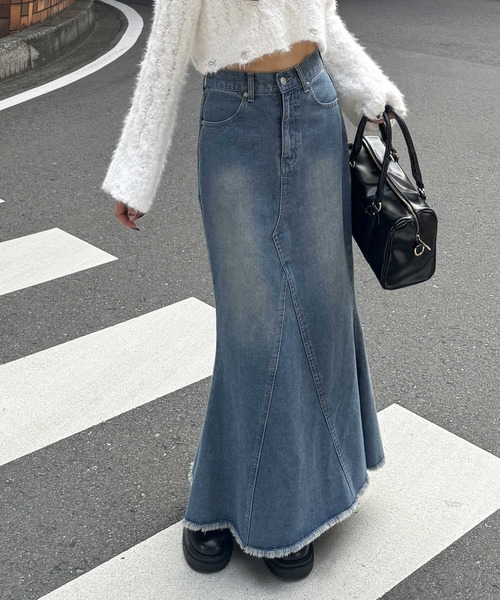 nelliy.（ネルリー）の「オリジナルパッチ付きマーメイドデニムロングスカート（スカート・レディース・ブルー・MEDIUM/LARGE）」の15枚目の写真