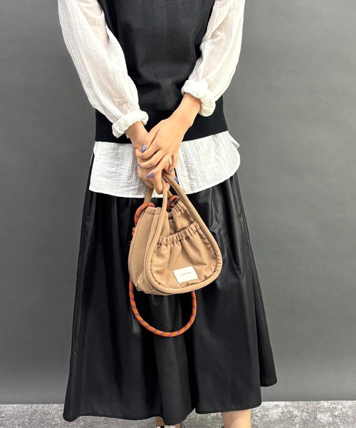 NICOLE white(ニコルホワイト)の「パラコードショルダーバッグ(ショルダーバッグ・レディース・カーキ/ベージュ/ブラック・FREE)」の5枚目の写真