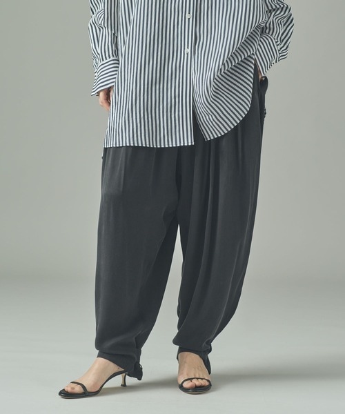 Curensology(カレンソロジー)/サテンタックパンツ（その他パンツ