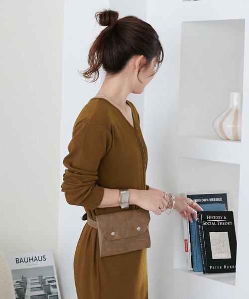 DISCOAT（ディスコート）の「ミニウエストポーチ（ボディバッグ/ウエストポーチ・レディース・ベージュ/ブラウン/ブラック・FREE）」の3枚目の写真