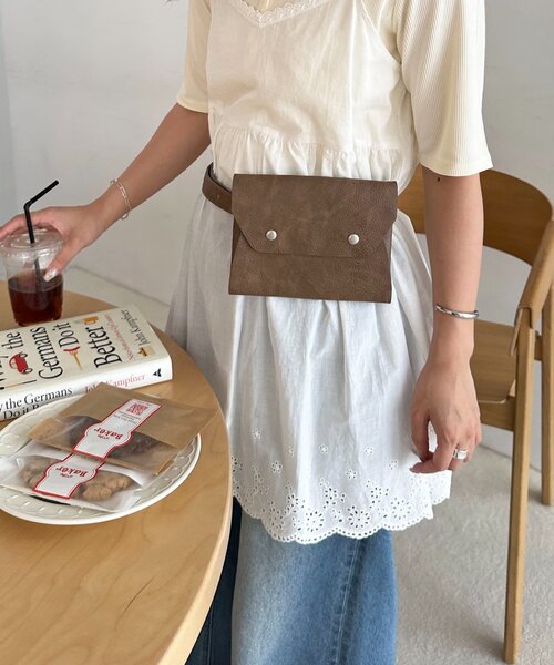 DISCOAT（ディスコート）の「ミニウエストポーチ（ボディバッグ/ウエストポーチ・レディース・ベージュ/ブラウン/ブラック・FREE）」の18枚目の写真