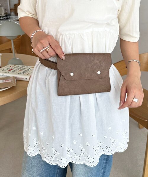 DISCOAT（ディスコート）の「ミニウエストポーチ（ボディバッグ/ウエストポーチ・レディース・ベージュ/ブラウン/ブラック・FREE）」の20枚目の写真