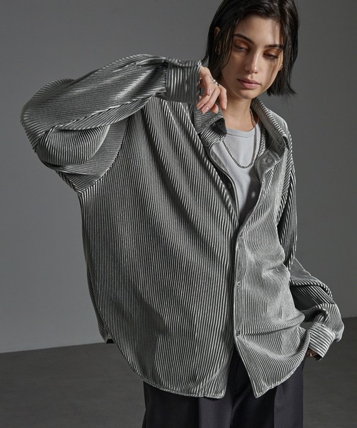 CIYOT（シヨウト）の「【CIYOT】オーバーサイズ プリーツ加工 ドレープ レギュラーカラーシャツ（シャツ/ブラウス・メンズ・チャコール/チェリーレッド/ダークネイビー/ライトグレー/ブルーグレー/ブラック・L/M）」の21枚目の写真