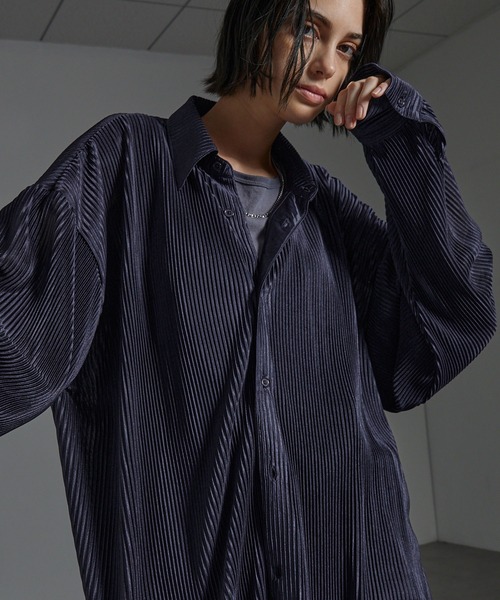 CIYOT（シヨウト）の「【CIYOT】オーバーサイズ プリーツ加工 ドレープ レギュラーカラーシャツ（シャツ/ブラウス・メンズ・チャコール/チェリーレッド/ダークネイビー/ライトグレー/ブルーグレー/ブラック・L/M）」の12枚目の写真