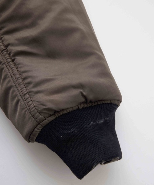 X-girl(エックスガール)の「FADED REVERSIBLE MA-1 JACKET(MA-1・レディース・ブラック/オリーブ・S/M)」の19枚目の写真