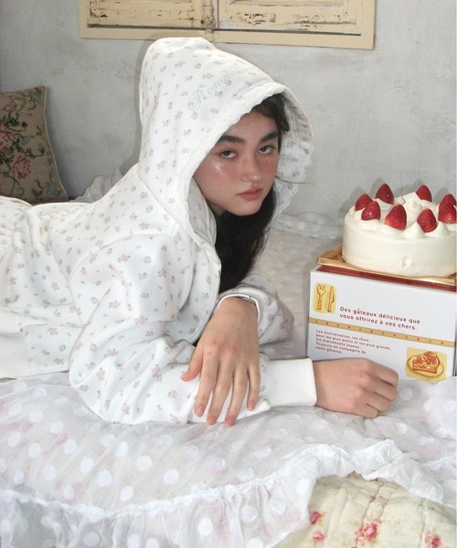 Compact lace zip hoodie / レース付きコンパクトジップフーディー