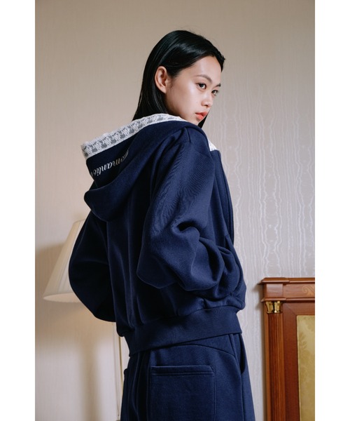 Smyeon(スミョン)の「Compact lace zip hoodie / レース付きコンパクトジップフーディー(パーカー・レディース・グレー/ネイビー/ブラウン/ホワイト/ライトブルー/ピンク/ホワイト×ブルー/ホワイト×ピンク・FREE)」の15枚目の写真