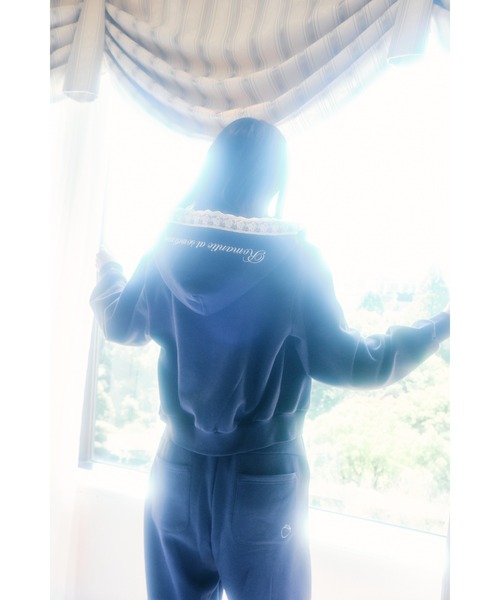 Smyeon(スミョン)の「Compact lace zip hoodie / レース付きコンパクトジップフーディー(パーカー・レディース・グレー/ネイビー/ブラウン/ホワイト/ライトブルー/ピンク/ホワイト×ブルー/ホワイト×ピンク・FREE)」の18枚目の写真