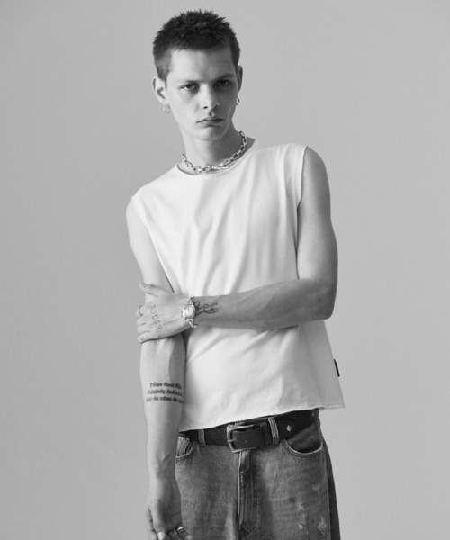 glamb(グラム)の「Blue Noise Premium Grade Sleeveless T-Shirt / ブルーノイズプレミアムグレードスリーブレスTシャツ(Tシャツ/カットソー・メンズ・ブラック/ホワイト・S/M/L)」の1枚目の写真