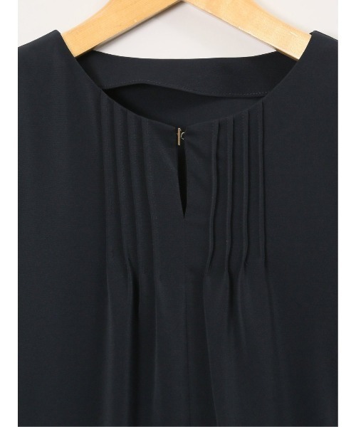 m.f.editorial（エムエフエディトリアル）の「【ストレッチ UVカット イージーケア】m.f.エディトリアル レディース ピンタック 7分袖プルオーバーブラウス（シャツ/ブラウス・レディース・ネイビー/ホワイト/ライトグレー/ダークウッド・MEDIUM/LARGE）」の8枚目の写真