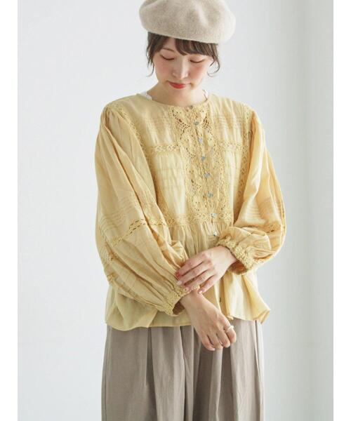 TSUHARU by Samansa Mos2(ツハルバイサマンサモスモス)の「切替レース貼り前開きブラウス(シャツ/ブラウス・レディース・キナリ/ブラック/イエロー・F)」の1枚目の写真