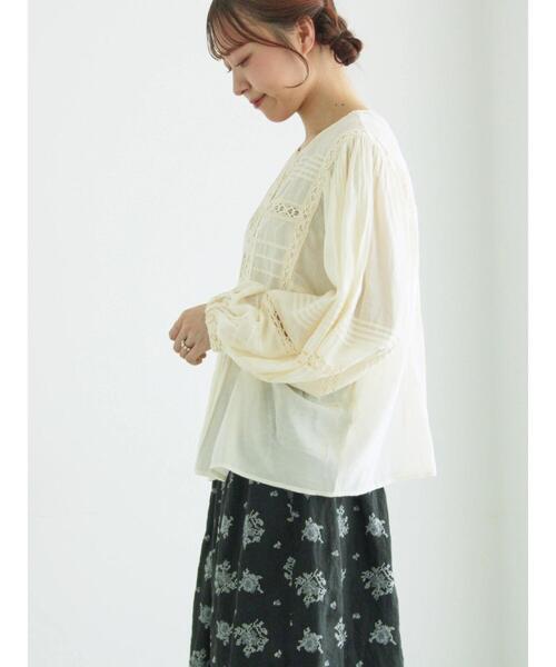 TSUHARU by Samansa Mos2(ツハルバイサマンサモスモス)の「切替レース貼り前開きブラウス(シャツ/ブラウス・レディース・キナリ/ブラック/イエロー・F)」の6枚目の写真