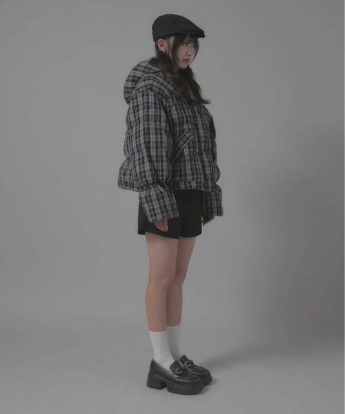 Chick（チック）の「Short-Length Check Design Blouson/短丈 チェックデザイン ダウンジャケット（ダウンジャケット/コート・レディース・ブラウン/ブラック・FREE）」の13枚目の写真