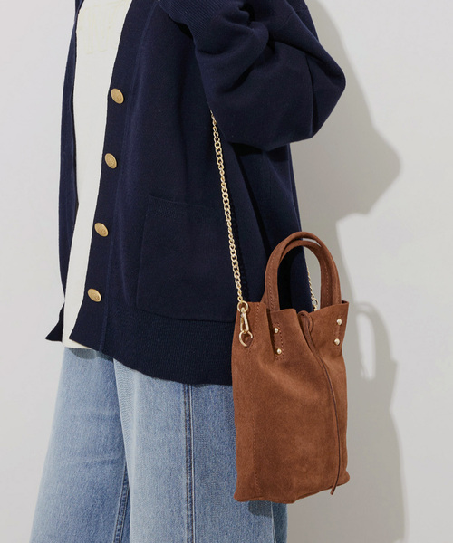 AULENTTI（オウレンティ）の「【AULENTTI/オウレンティ】チェーンストラップ スウェード TOTEBAG（トートバッグ・レディース・キャメル/ブラウン・FREE）」の3枚目の写真