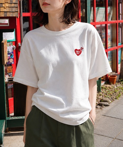 ZIP FIVE(ジップファイブ)の「高密度編み 綿100% ワンポイントハート刺繍 2タイプ ハーフスリーブTシャツ(Tシャツ/カットソー・メンズ・ホワイト×ブルー/ホワイト系その他/ブラック×ホワイト/ホワイト×レッド/ブラック系その他/ホワイト系その他2・MEDIUM/LARGE)」の11枚目の写真