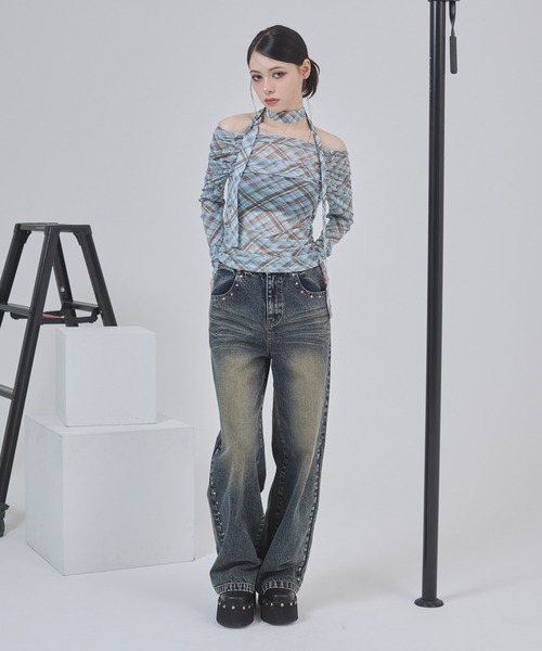 ENVYM（アンビー）の「スタッズポイントルーズデニム（デニムパンツ・レディース・ブルー・SMALL/MEDIUM）」の13枚目の写真