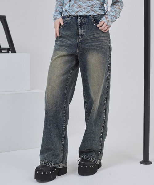 ENVYM（アンビー）の「スタッズポイントルーズデニム（デニムパンツ・レディース・ブルー・SMALL/MEDIUM）」の3枚目の写真