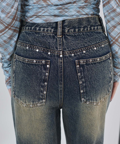 ENVYM（アンビー）の「スタッズポイントルーズデニム（デニムパンツ・レディース・ブルー・SMALL/MEDIUM）」の8枚目の写真
