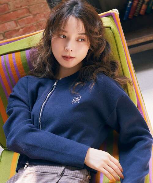 earth music&ecology(アースミュージックアンドエコロジー)の「ダブルジップロゴニットプルオーバー(スウェット・レディース・アイボリー/ネイビー/ボルドー・FREE)」の4枚目の写真