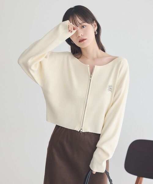 earth music&ecology(アースミュージックアンドエコロジー)の「ダブルジップロゴニットプルオーバー(スウェット・レディース・アイボリー/ネイビー/ボルドー・FREE)」の12枚目の写真