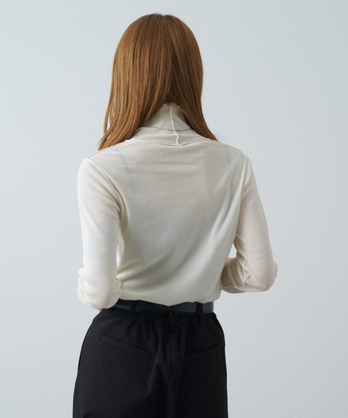 Lui's(ルイス)の「チュールベロアリブシアーメローデザインタートルトップス(Tシャツ/カットソー・レディース・ブラック/カーキ/グレー/オフホワイト・FREE)」の19枚目の写真